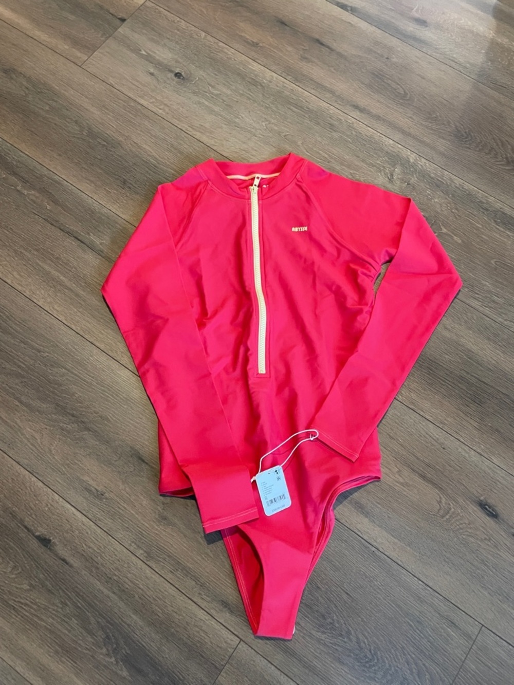 Abysse Bo Long Sleeve UPF 50 Surfsuit- Hibiscus- size Medium - Picture 4 of 7